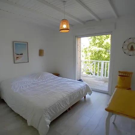 Maison Moderne A 200m De La Avec Jardin Et Terrasse, 3 Pour 6 Personnes - Fr-1-239-1049 別荘 *